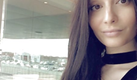 نوجوان زرق و برق دار قبل از سکس دخترا با هم رابطه جنسی پرشور عکس می گیرد